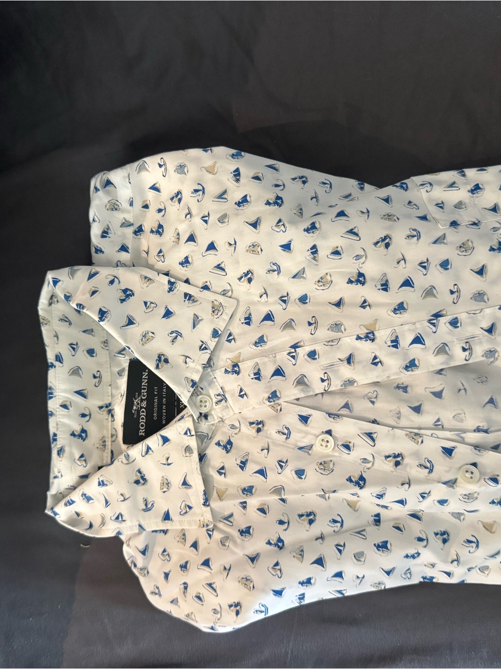 Rodd & Gunn White Men's Button-Up Shirt with Blue Nautical Print